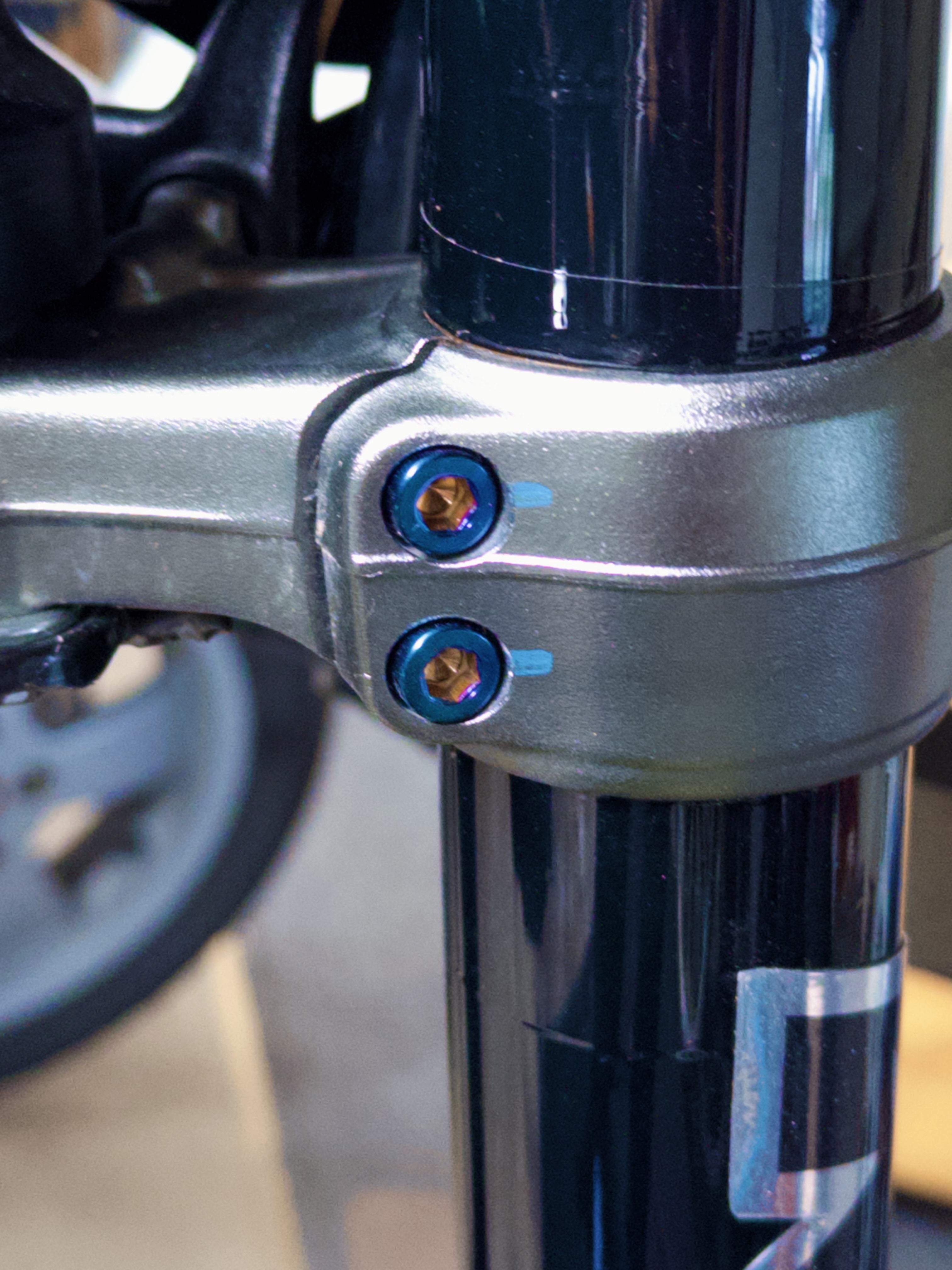 Triple clamp titanium bolts