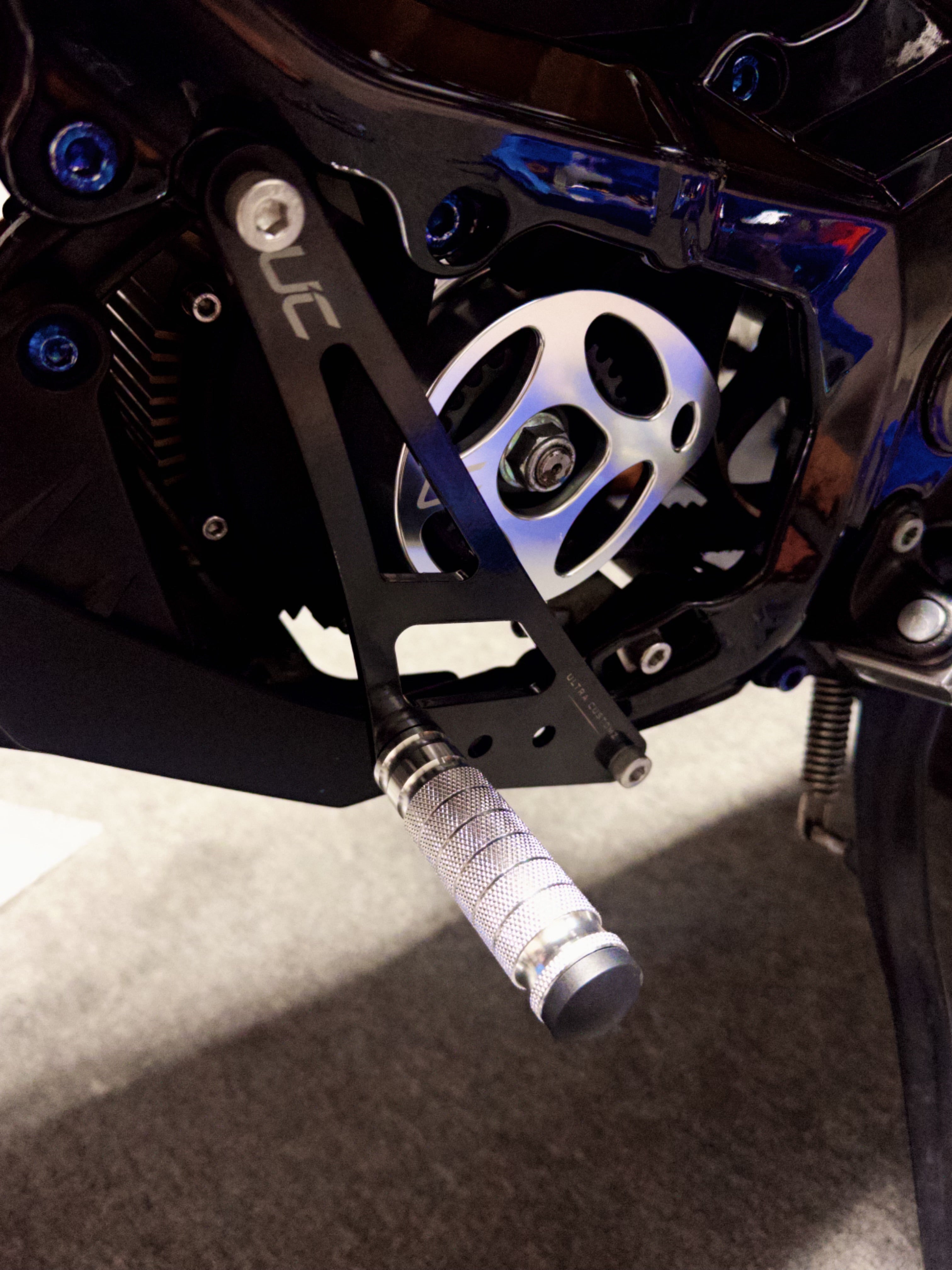 Sur-Ron ultra bee shift lock